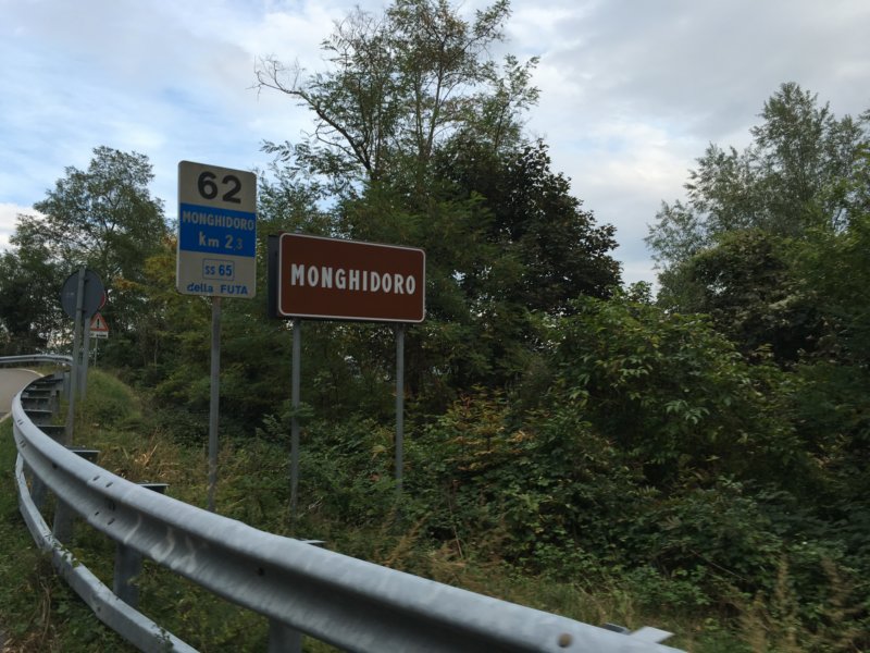 highwayss65runthruthefutapass.jpg