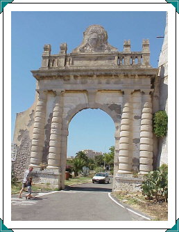 Terracina Porte Napoli